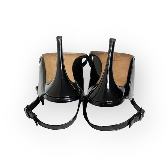 Manolo Blahnik ♔ Slingback Stilettos Sandal Heels ♔ Black Patent Leather ♔ 38.5 - Picture 11 of 16